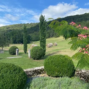 Clos De Mont July, Avec Vue Et Terrasse Dans Demeure Historique Guest house