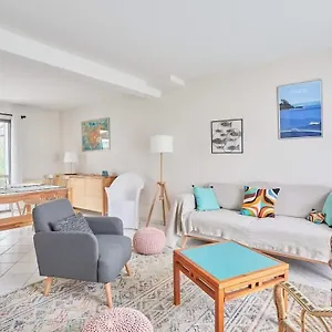  Hébergement de vacances Ker Lys - Grande Maison Avec 4 Et Jardin - 700 M De La France